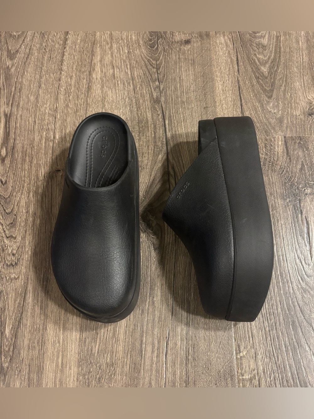 Crocs Dylan Platform Clogs Women’s Size 7 Black Slip-On Comfort Clog